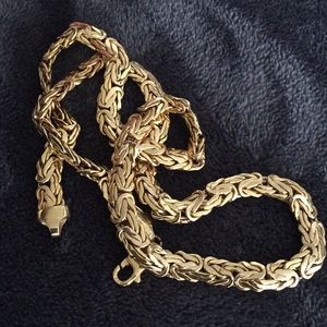 10 k gold woman’s choker